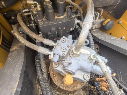 徐工XE270GK履帶式挖掘機