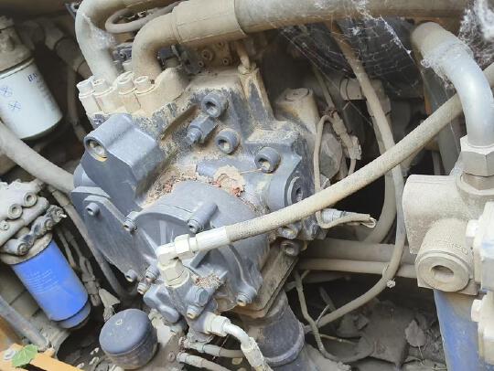 徐工XE550DK履帶式挖掘機