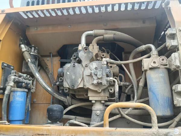 徐工XE550DK履帶式挖掘機