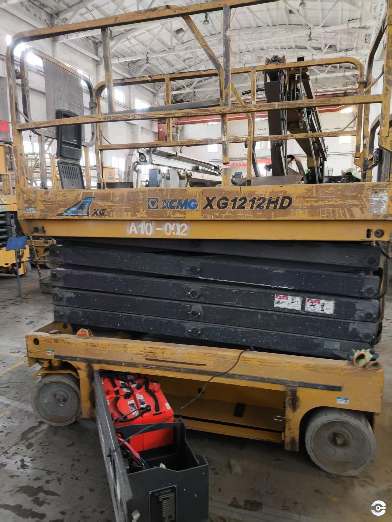 徐工XG1212HD剪叉式高空作業平臺