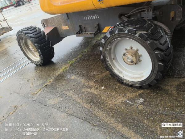 徐工GTBZ22S直臂式高空作業(yè)平臺