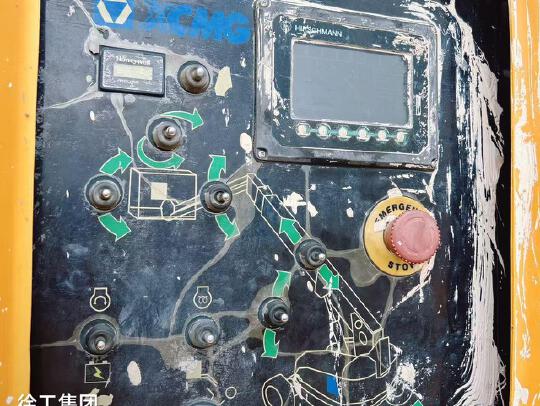 徐工GTBZ38S直臂式高空作業(yè)車