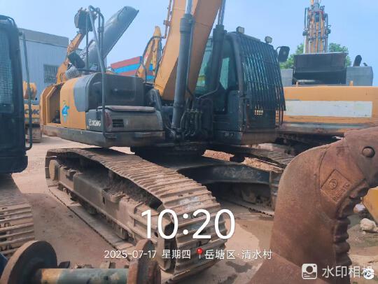 徐工XE305D履帶式挖掘機(jī)