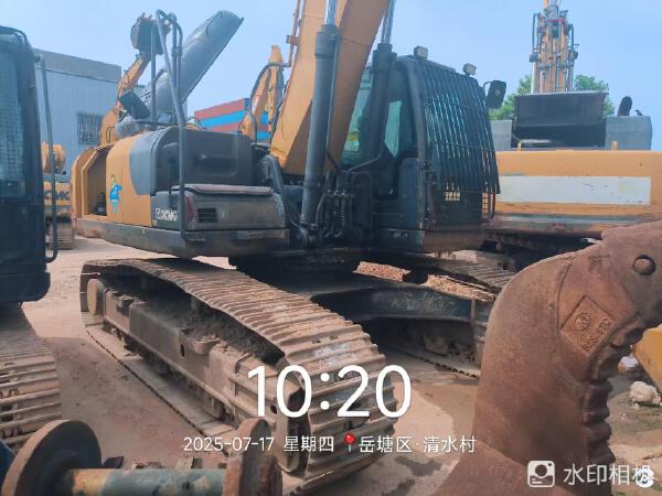 徐工XE305D履帶式挖掘機(jī)