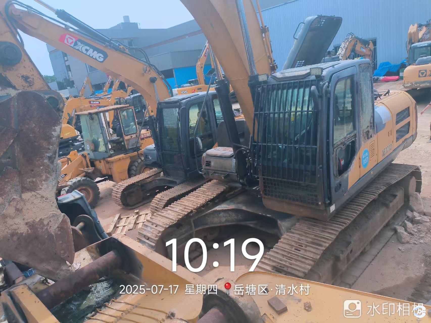 徐工XE305D履帶式挖掘機