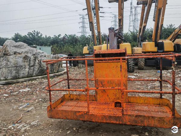 徐工GTBZ26S直臂式高空作業車